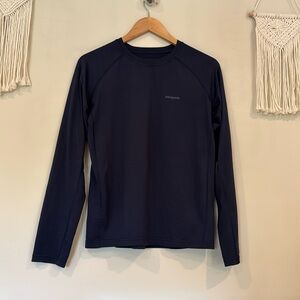 Patagonia‎ Youth size XXL (15/16) long-sleeve tee “worn wear”.